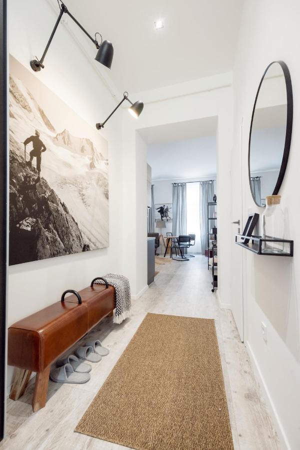 Two-Bedroom Apartment Next To Music Academy Budapeste Exterior foto